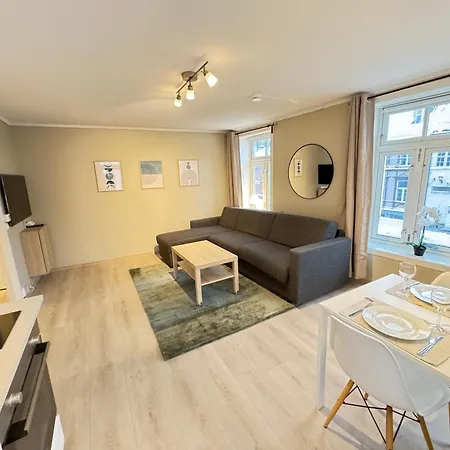 Romslig Studioleilighet Med Utsikt Over Kongensgate Trondheim Exterior photo