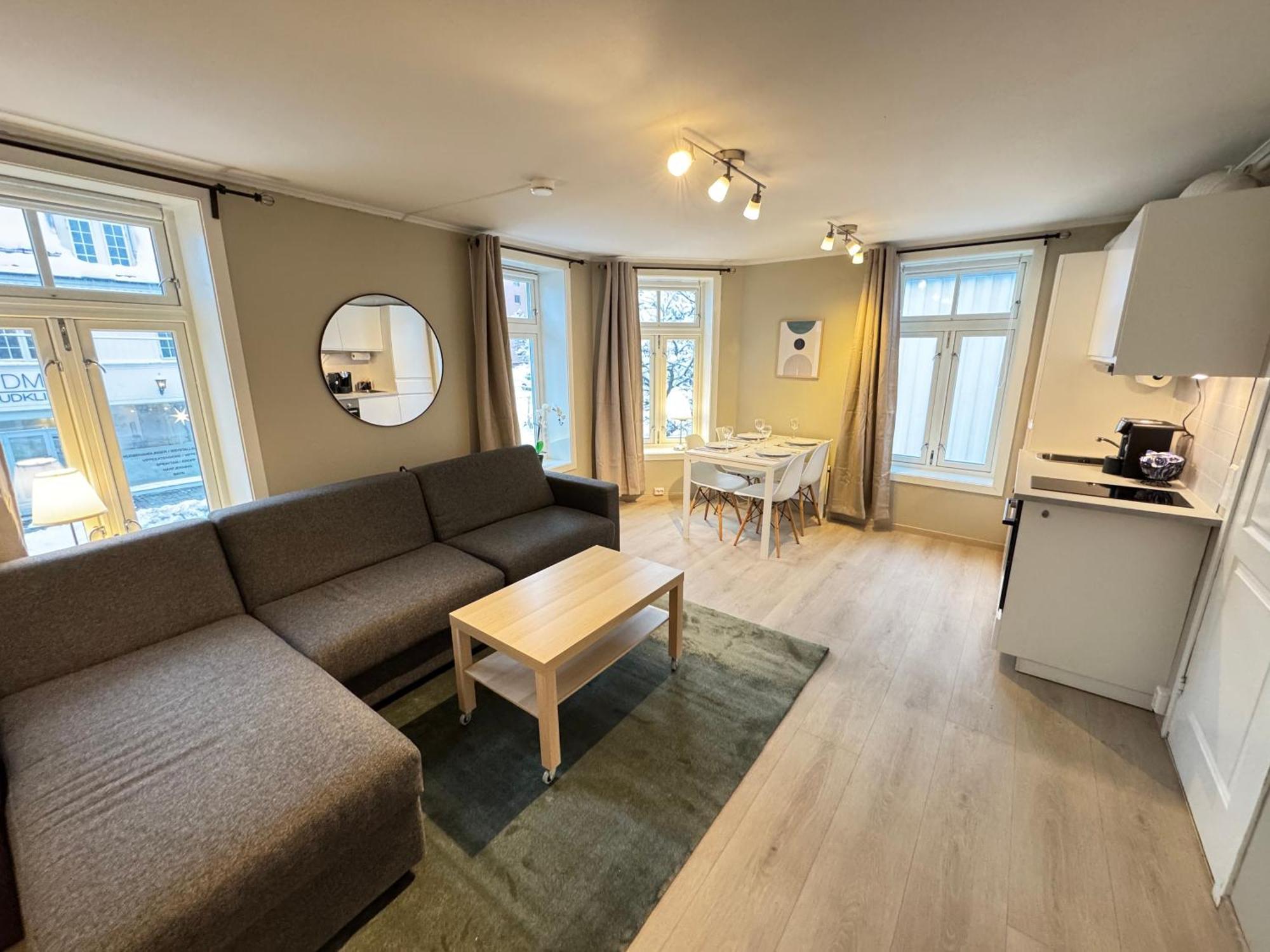 Romslig Studioleilighet Med Utsikt Over Kongensgate * Trondheim